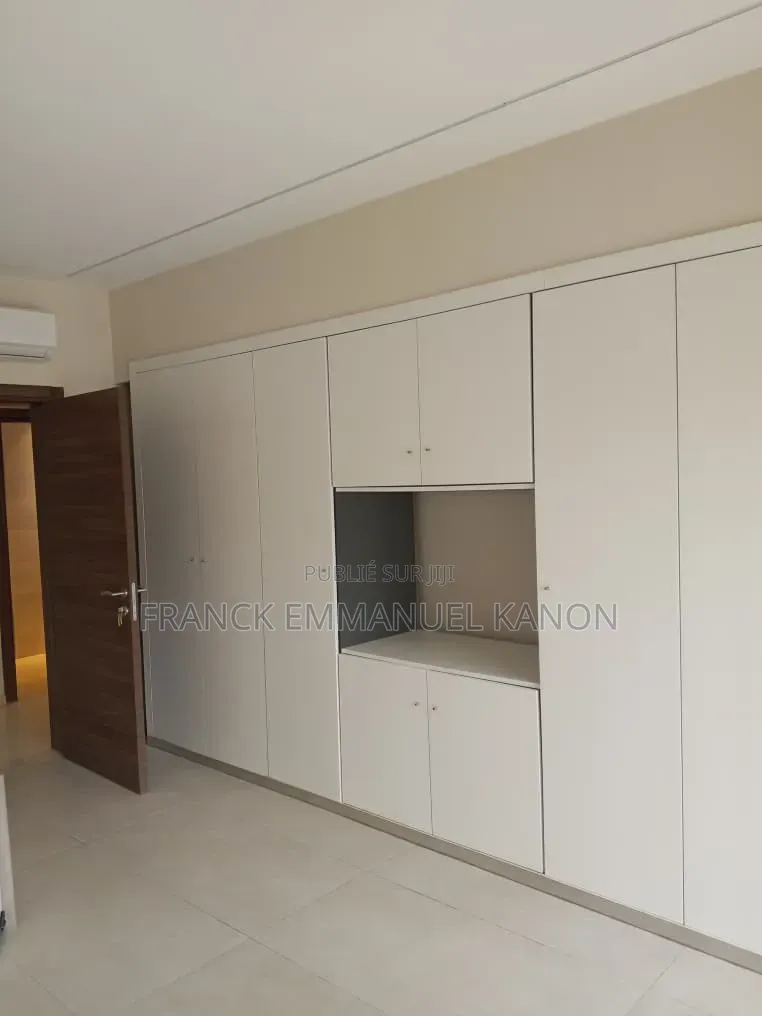 Meublé 3chbre Appartement dans Appartement Ideal, Marcory à Louer
