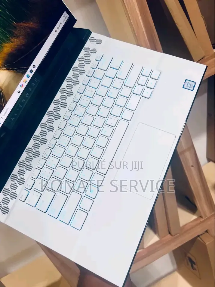 Nouveau HP EliteBook 840 G3 256GB Intel Core i7 eMMC 1T