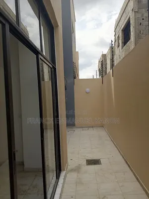 Meublé 4chbre Villa dans Appartement Ideal, Cocody à Vendre