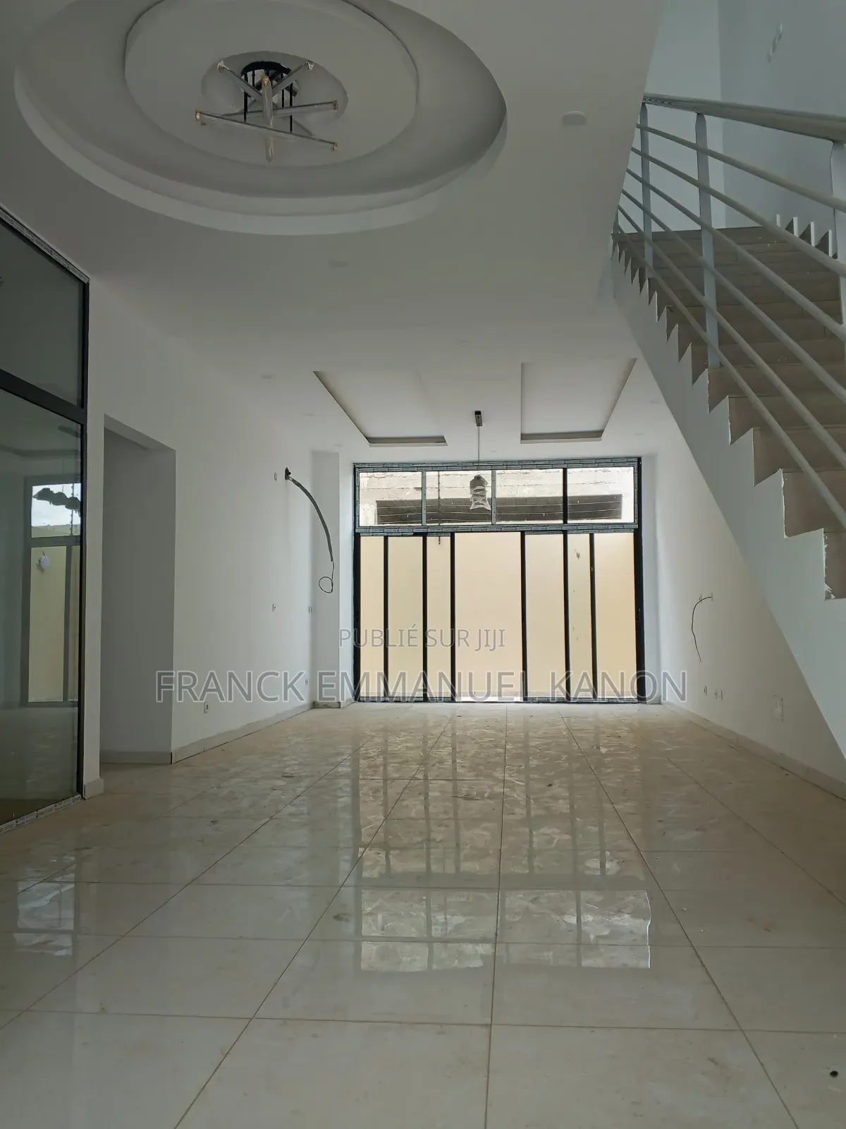 Meublé 4chbre Villa dans Appartement Ideal, Cocody à Vendre