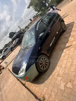 Ford Focus Clipper 2001 Bleu