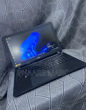 Ordinateur portable Acer Aspire ES1 8GB Intel Core i5 SSD 256GB