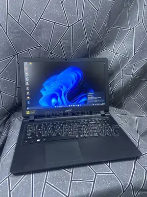 Ordinateur portable Acer Aspire ES1 8GB Intel Core i5 SSD 256GB