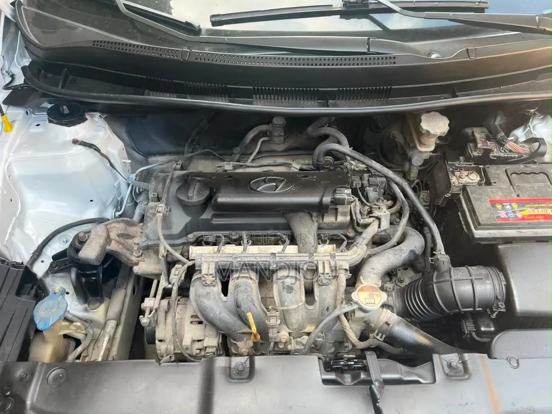 Hyundai Accent 2015 Blanc