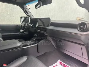 Toyota Land Cruiser Prado 2025 Noir