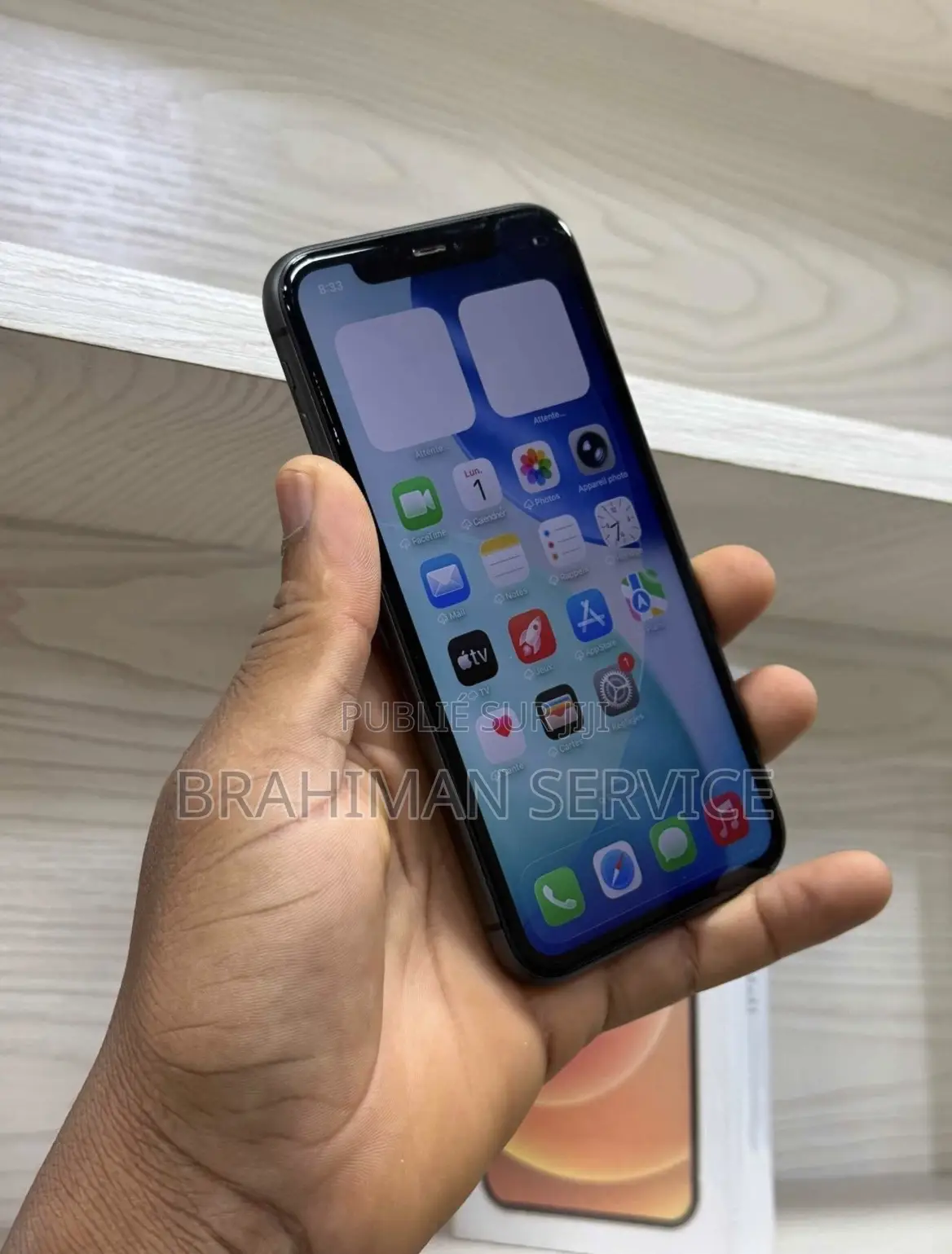 Nouveau Apple iPhone 11 64 GB Noir