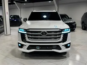 Nouveau Toyota Land Cruiser 2026 Blanc cassé