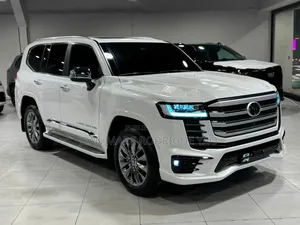 Nouveau Toyota Land Cruiser 2026 Blanc cassé