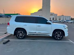 Toyota Land Cruiser 2011 Blanc cassé