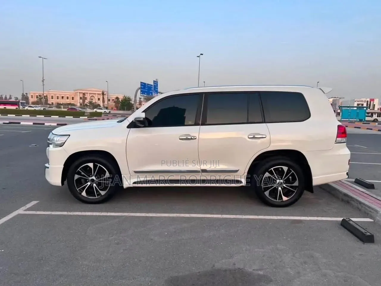 Toyota Land Cruiser 2011 Blanc cassé