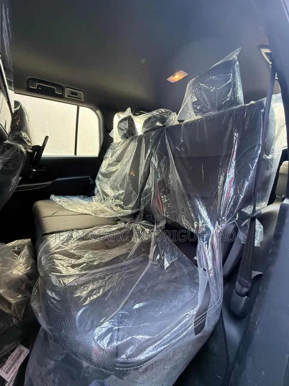 Nouveau Toyota Land Cruiser 2025 Blanc cassé