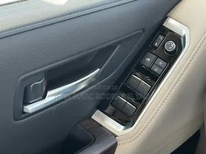 Nouveau Toyota Land Cruiser 2026 Beige