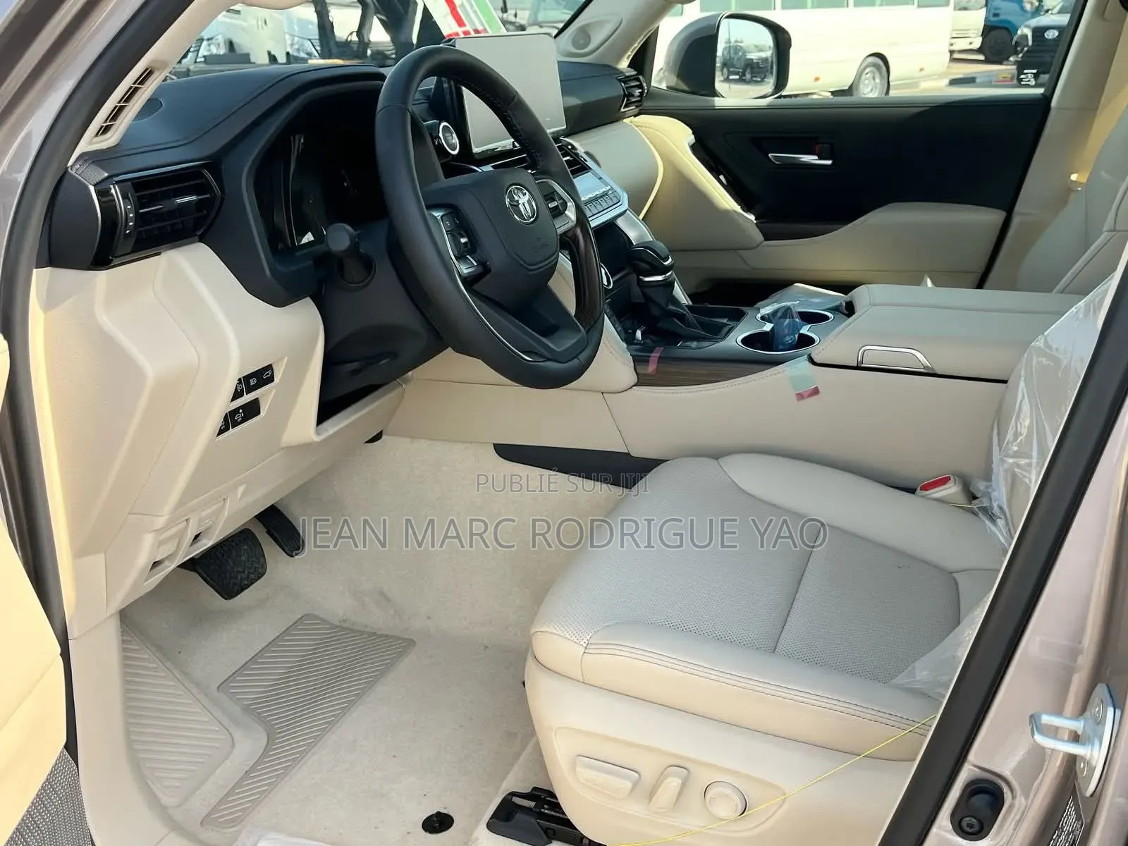 Nouveau Toyota Land Cruiser 2026 Beige
