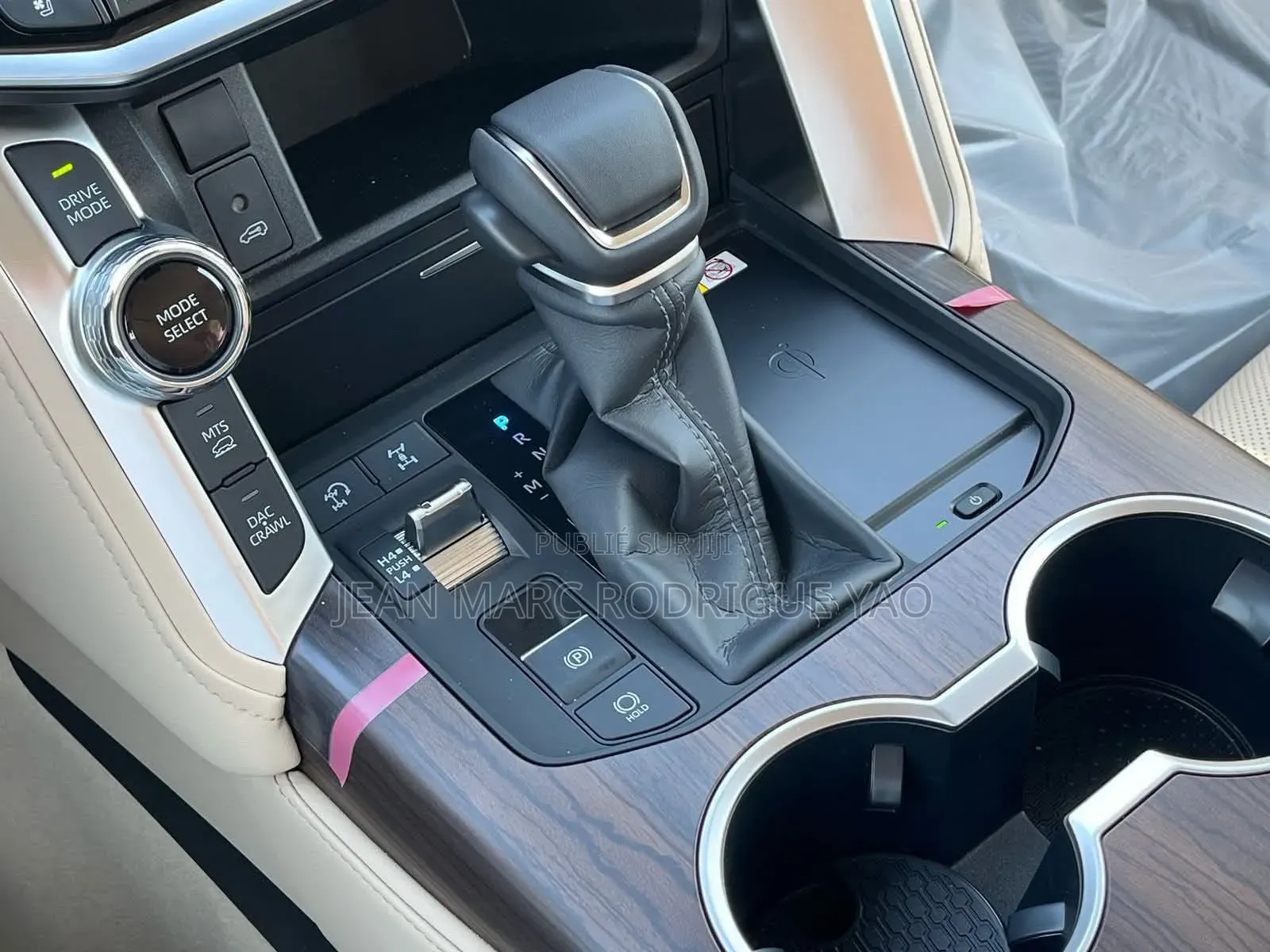 Nouveau Toyota Land Cruiser 2026 Beige