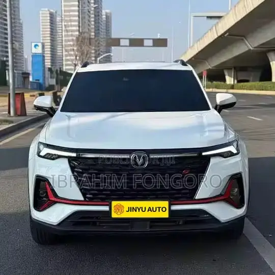 Nouveau Changan CS35 2023 Blanc cassé