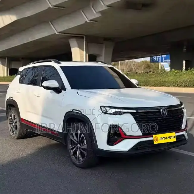 Nouveau Changan CS35 2023 Blanc cassé