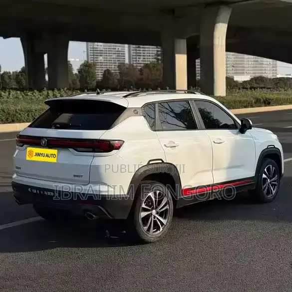 Nouveau Changan CS35 2023 Blanc cassé