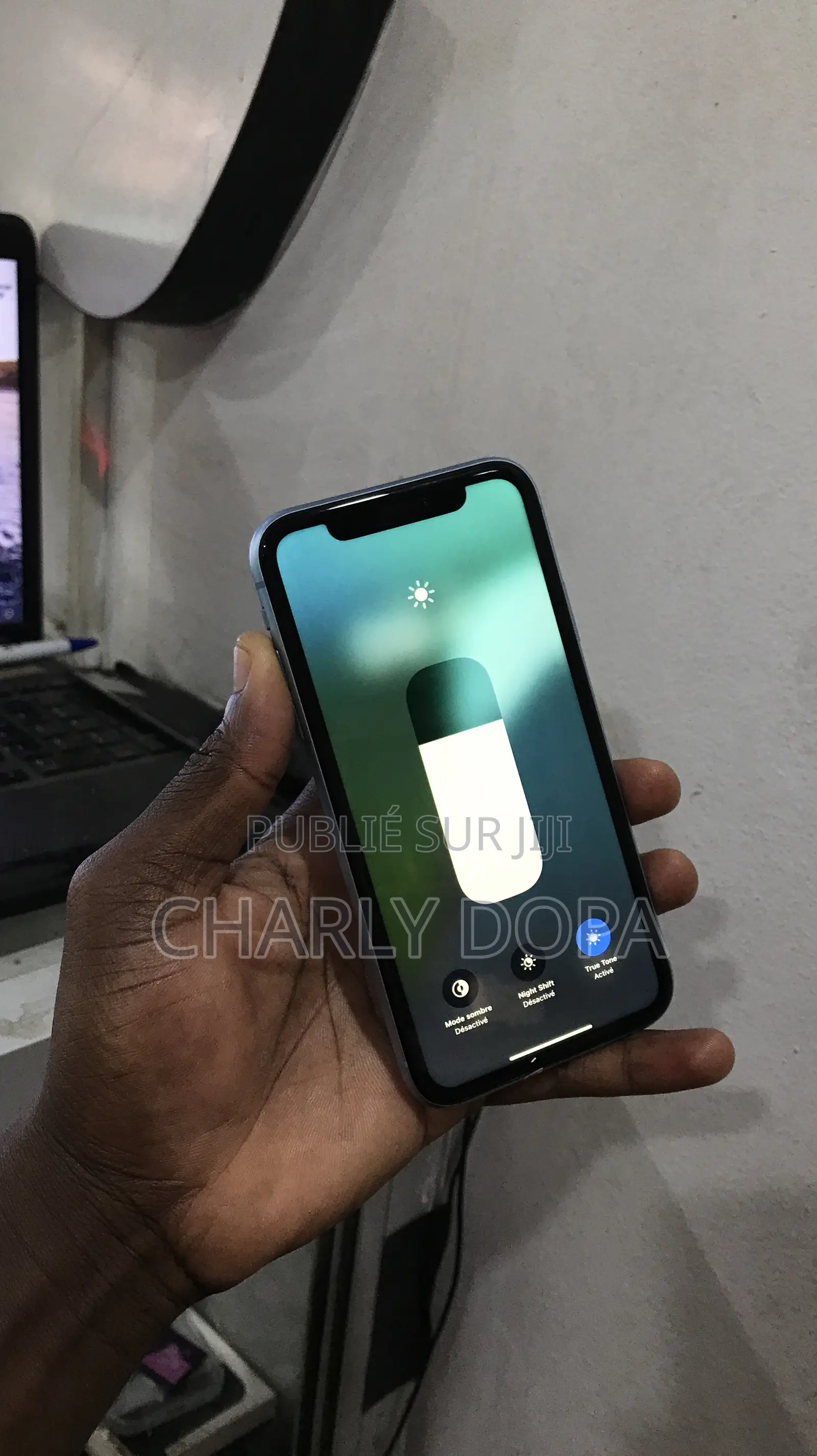 Apple iPhone XR 64 GB Bleu