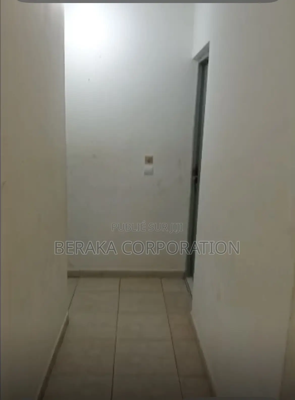 3chbre Villa dans Beraka Corporation, Cocody à Vendre