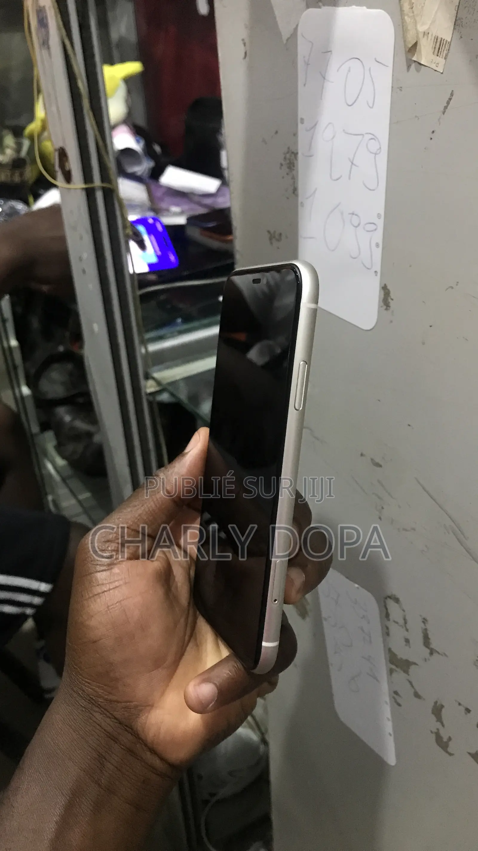 Apple iPhone 11 64 GB Blanc