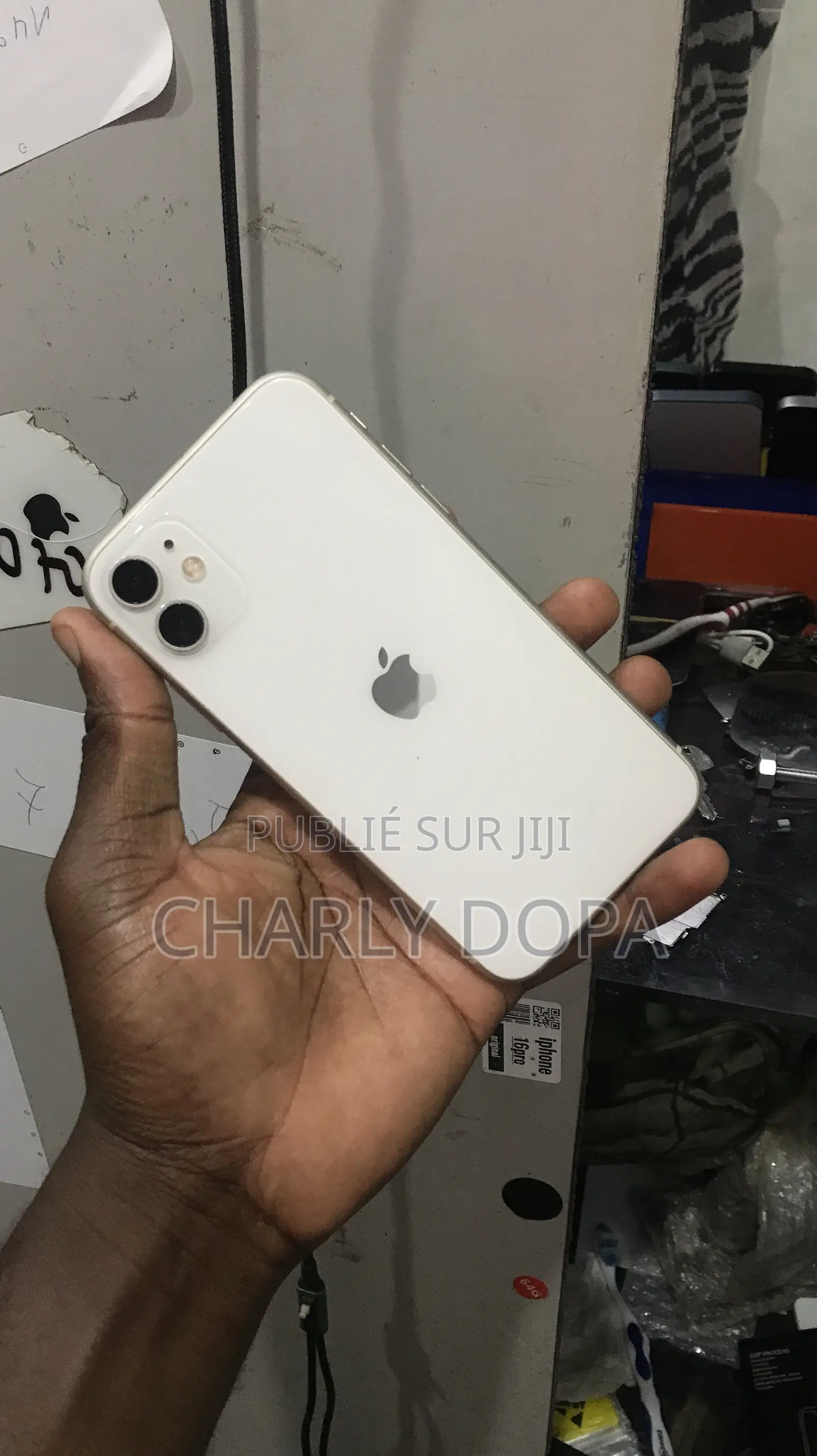 Apple iPhone 11 64 GB Blanc