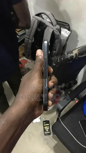 Apple iPhone 16 Pro 128 GB Noir