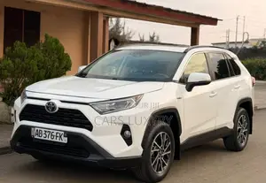 Toyota RAV4 XLE 2022 Blanc