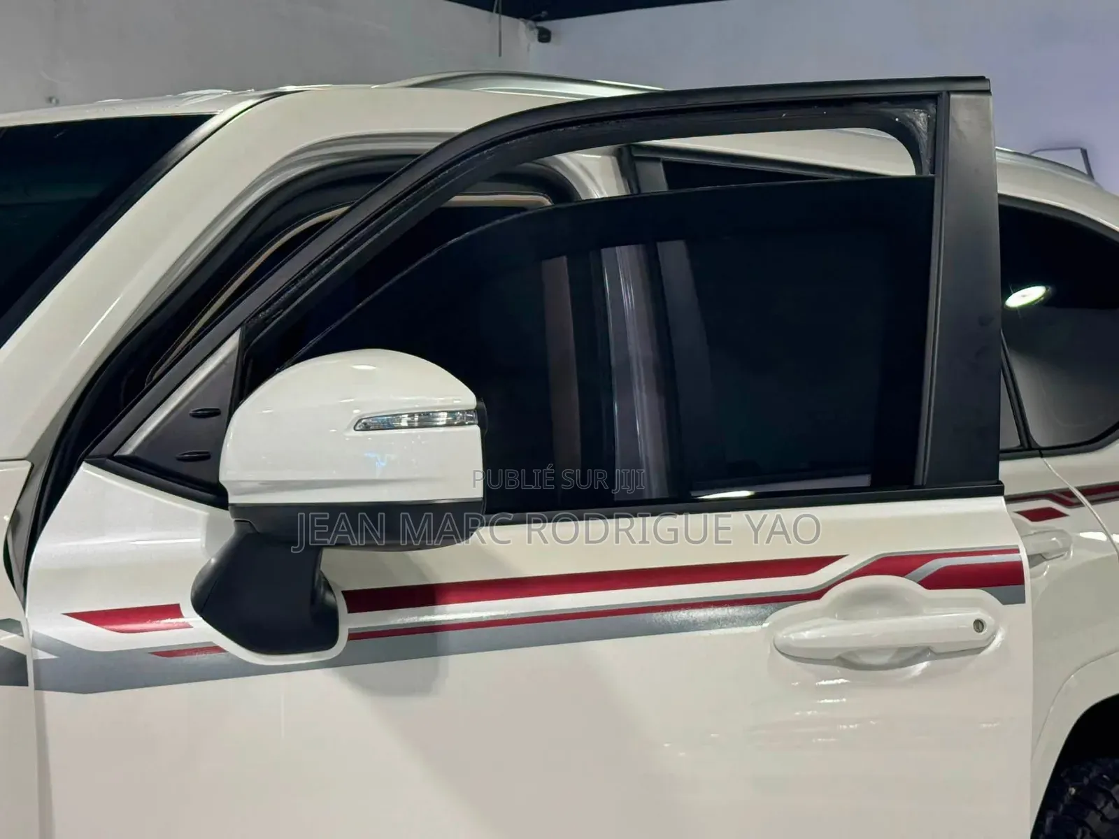 Nouveau Toyota Land Cruiser 2025 Blanc cassé