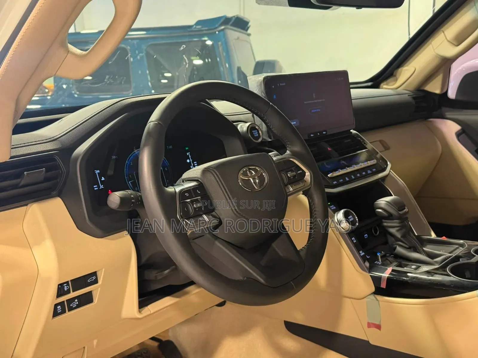 Nouveau Toyota Land Cruiser 2025 Blanc cassé