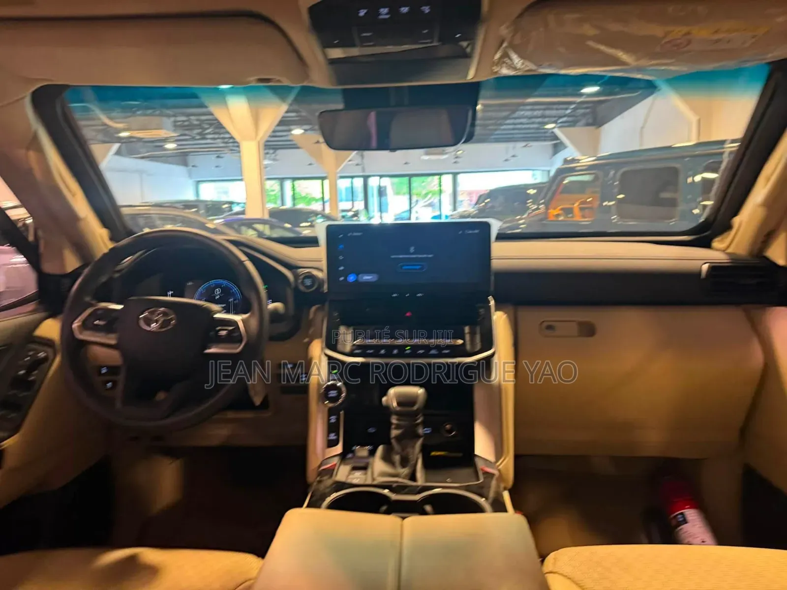 Nouveau Toyota Land Cruiser 2025 Blanc cassé