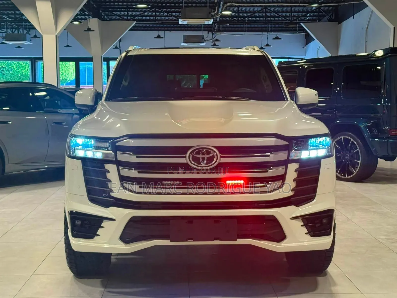 Nouveau Toyota Land Cruiser 2025 Blanc cassé