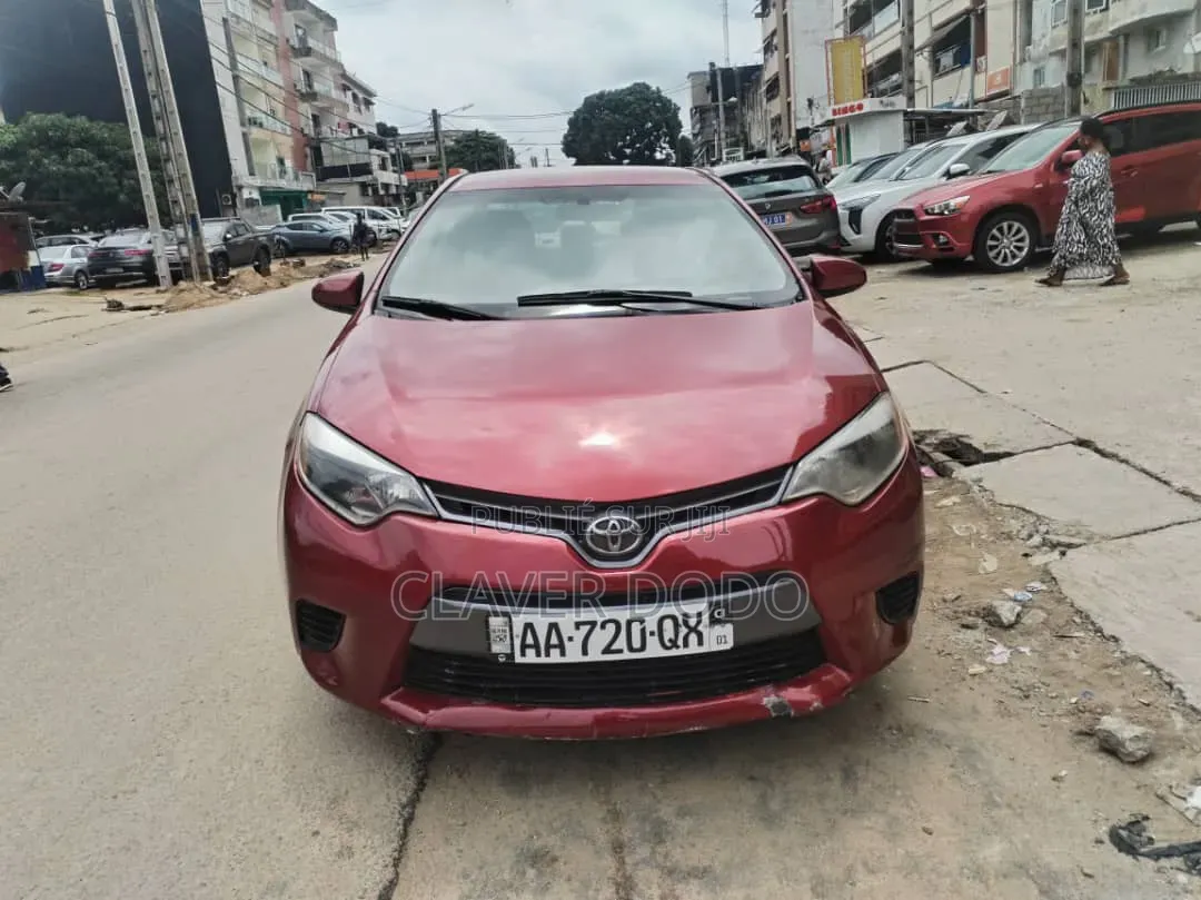 Toyota Corolla 2017 Rouge
