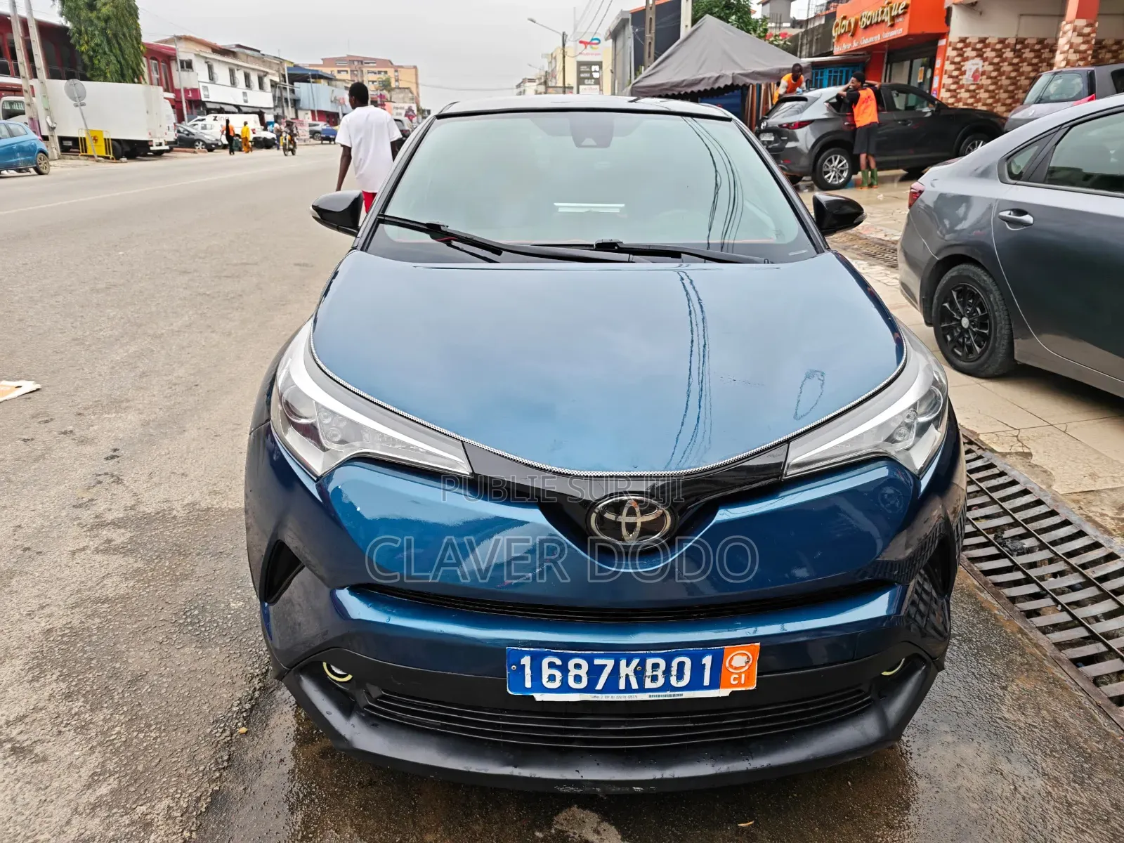 Toyota C-HR 2018 Bleu