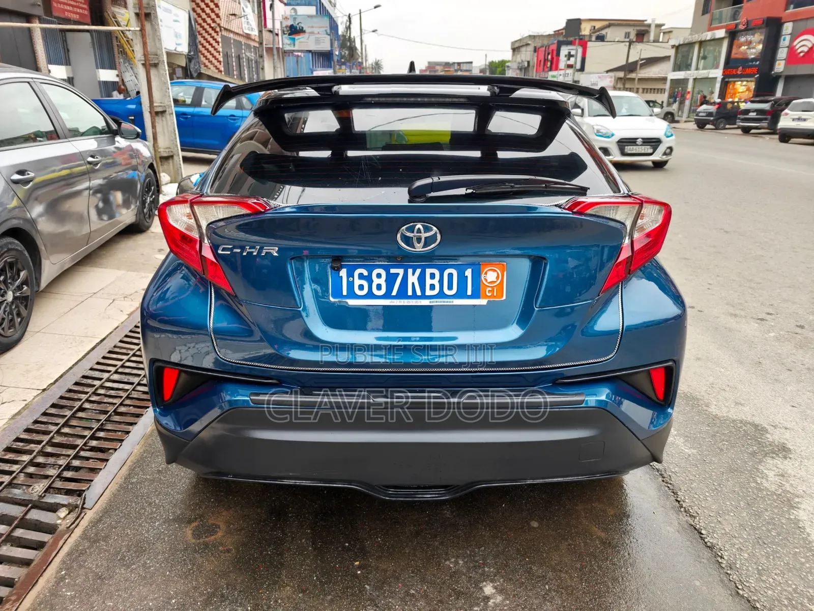 Toyota C-HR 2018 Bleu