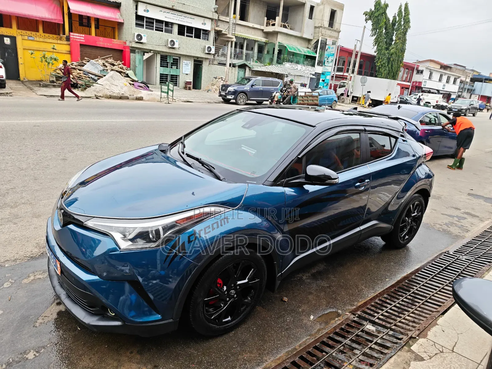 Toyota C-HR 2018 Bleu