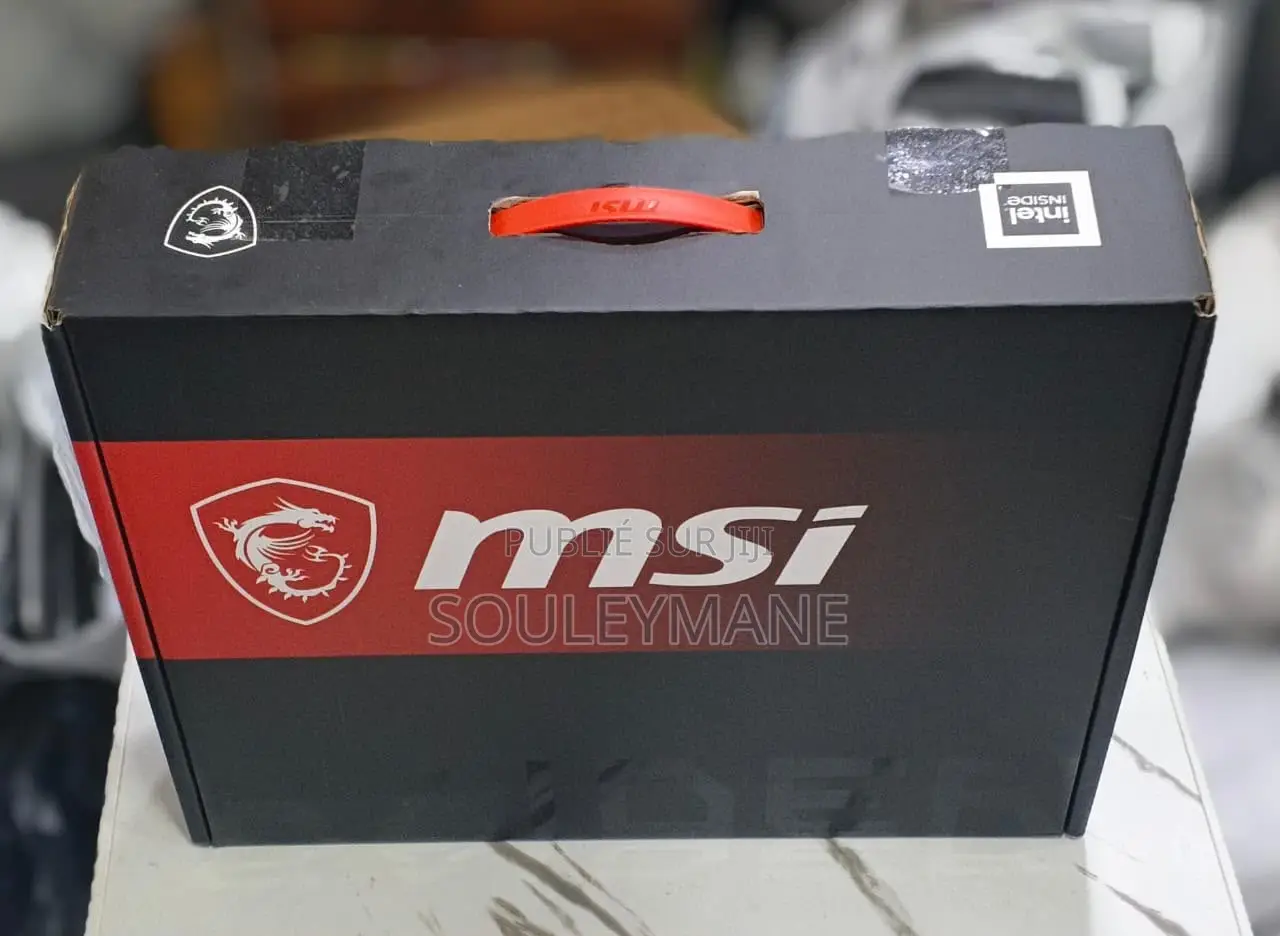 Nouveau MSI Raider 18 HX AI A2XW 64GB Intel Core i9 SSD 2T