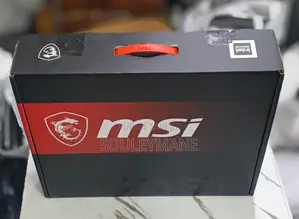 Nouveau MSI Raider 18 HX AI A2XW 64GB Intel Core i9 SSD 2T