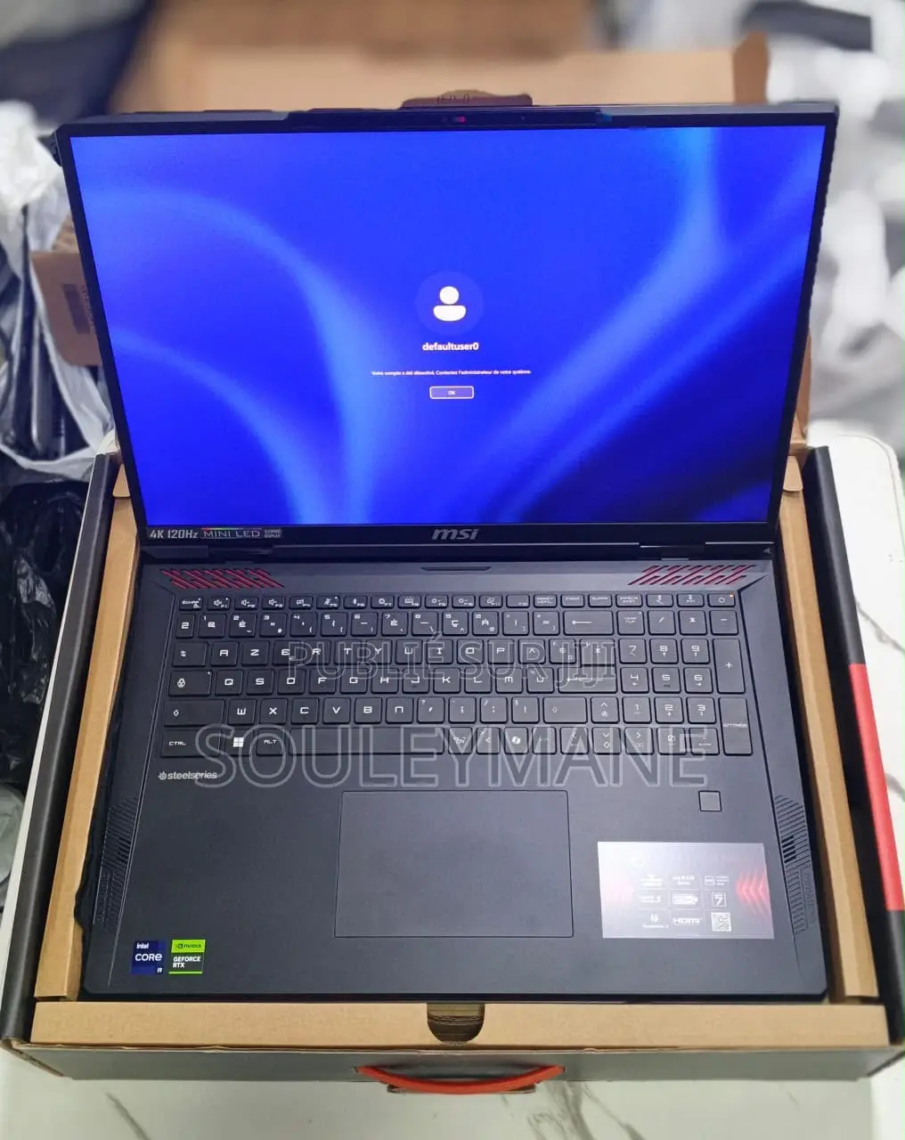 Nouveau MSI Raider 18 HX AI A2XW 64GB Intel Core i9 SSD 2T