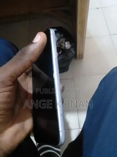 Nouveau Apple iPhone 11 64 GB Bleu