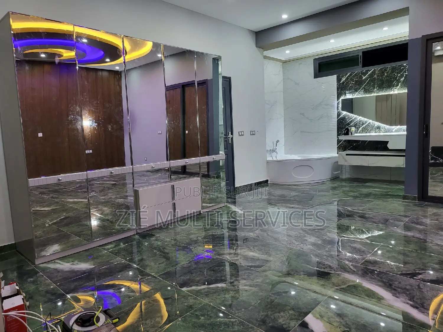 Furnished 10chbre Duplex dans Zié Multi-Services, Grand-Bassam