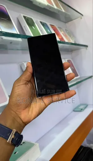 Nouveau Samsung Galaxy S22 Ultra 5G 512 GB Autre