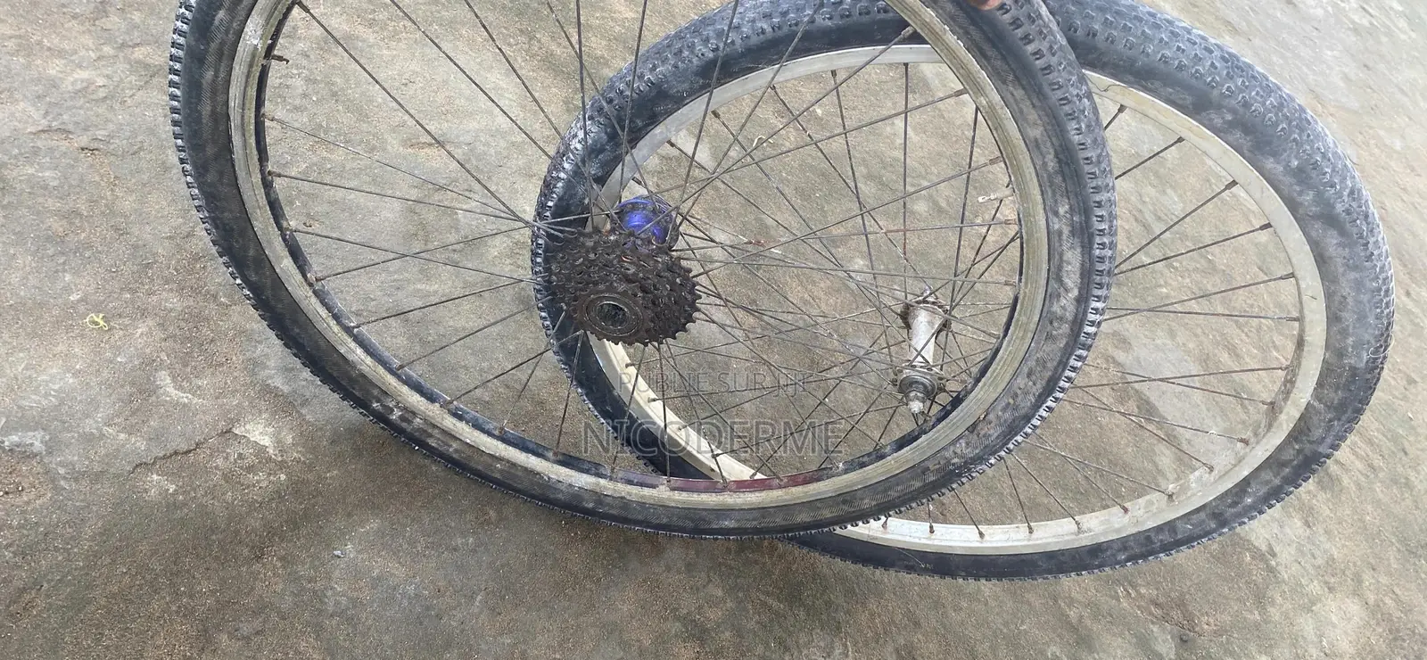 Roue Avant Et Arrière De Vélo VTT