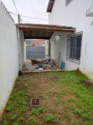 4chbre Duplex dans Beraka Corporation, Bingerville à Louer