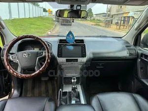 Toyota Land Cruiser Prado 2018 Noir