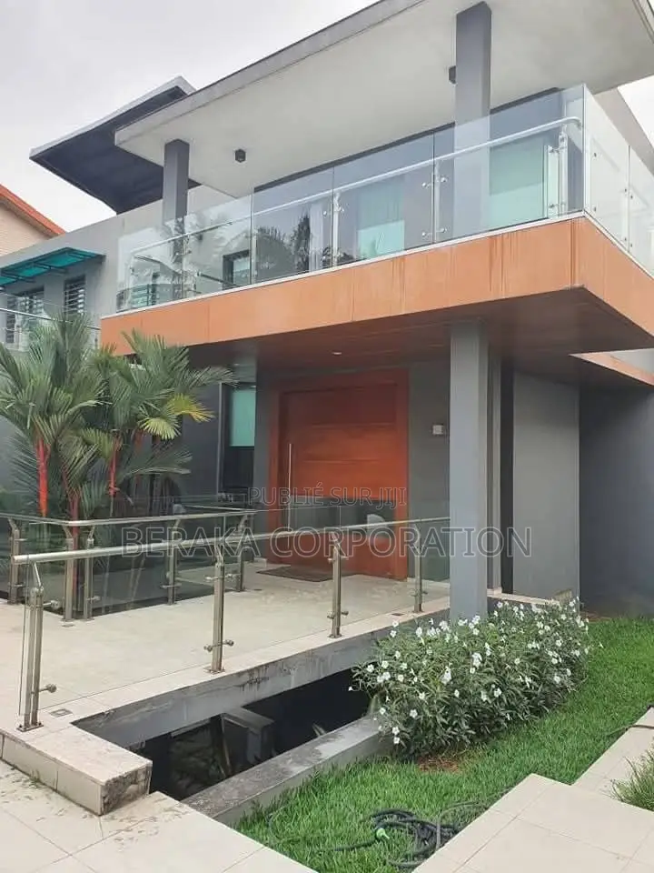 17chbre Duplex dans Beraka Corporation, Cocody à Vendre