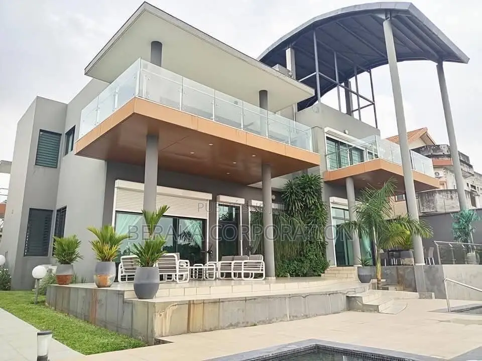 17chbre Duplex dans Beraka Corporation, Cocody à Vendre