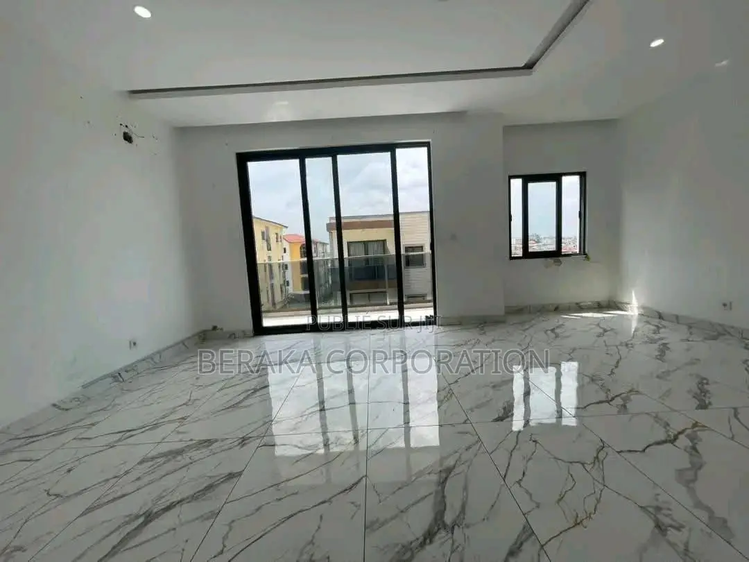 12chbre Blocs d'appartements dans Beraka Corporation, Cocody à Vendre