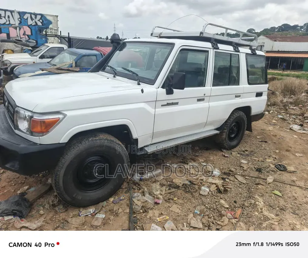 Toyota Land Cruiser 2012 Blanc