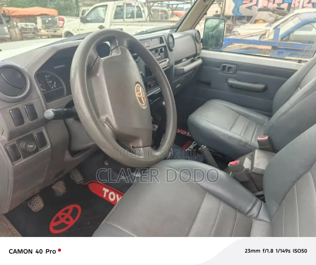Toyota Land Cruiser 2012 Blanc