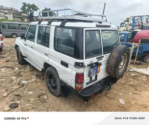 Toyota Land Cruiser 2012 Blanc